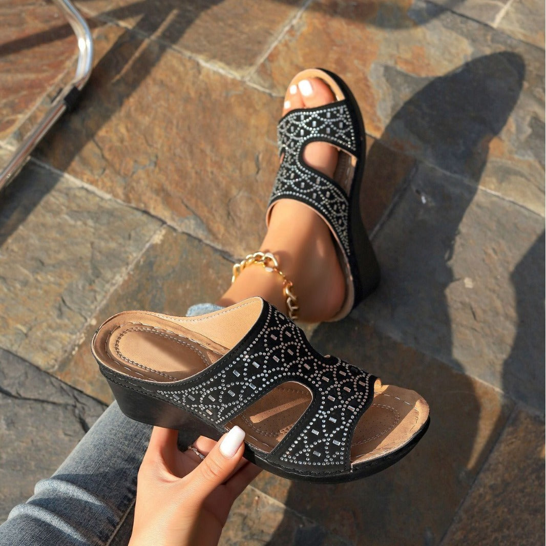 Sandales compensées été femme chic
