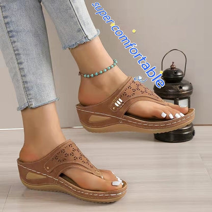 Sandales Rome‑wedges élégantes renforcées