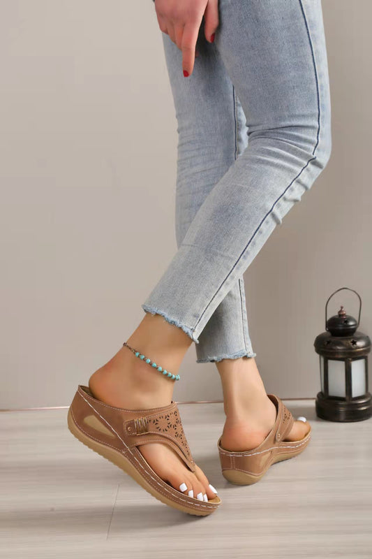 Sandales Rome‑wedges élégantes renforcées