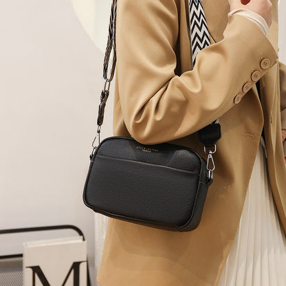 Sac carré chic brodé &amp; bandoulière colorée