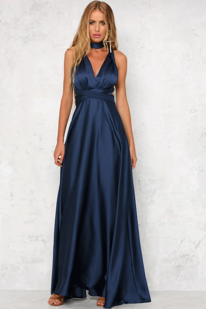 Robe satinée dos nu V‑décolleté