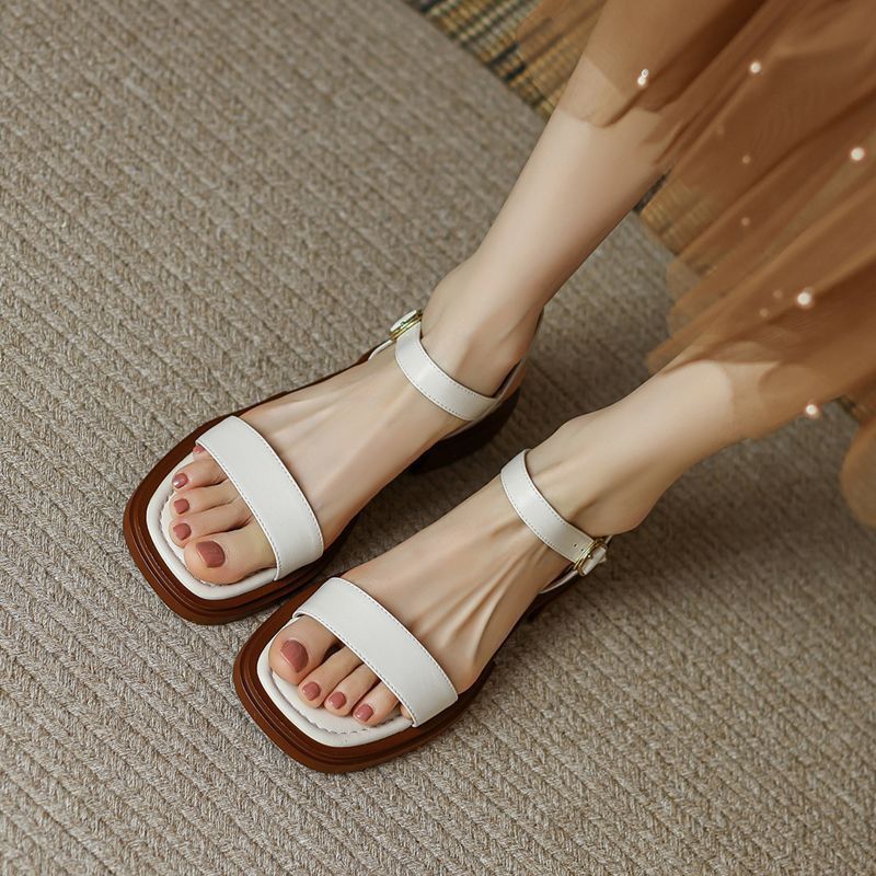 Sandales rétro cuir souple été